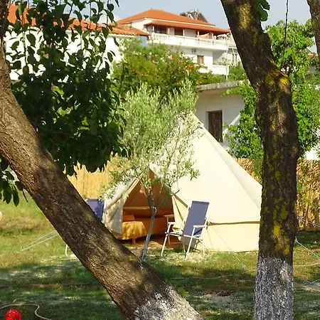 Camping Nebo 4*